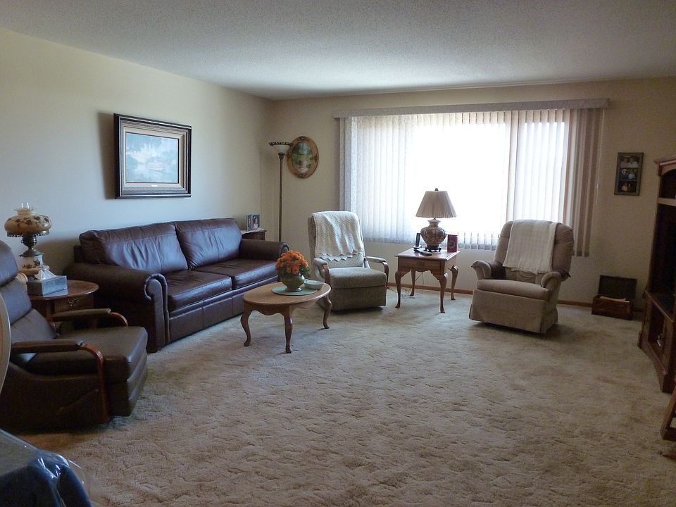 1st image of 813 Maplehill Dr APT B8