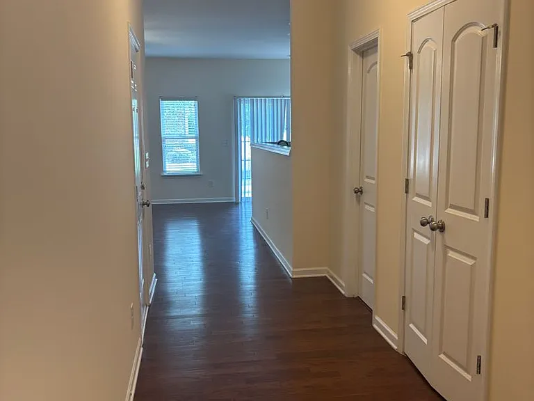 4602 Quinton Ln — Photo 4