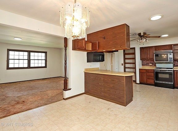 4th image of 529 Sycamore Dr