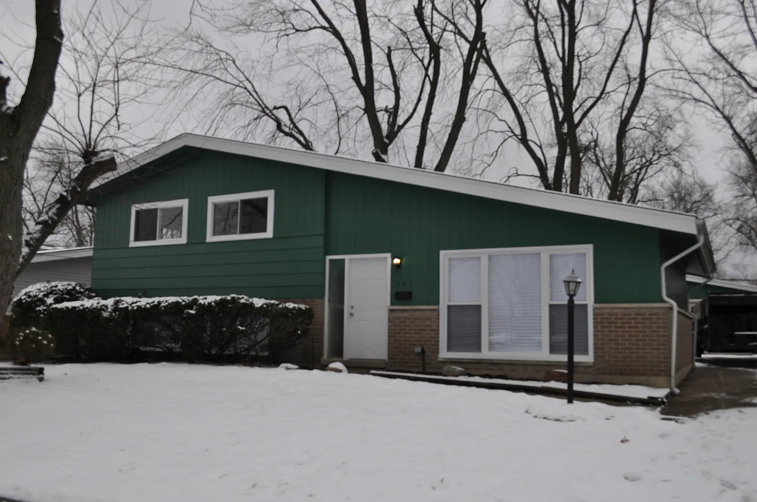 207 Illinois St photo 1