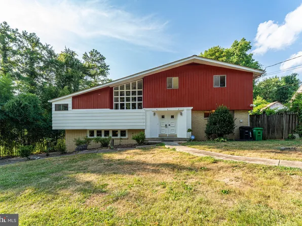 4304 Henderson Rd, Temple Hills, MD 20748