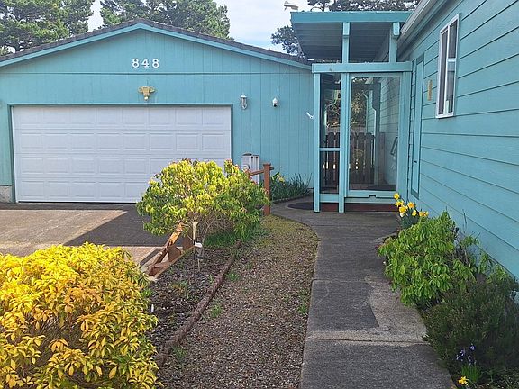 3rd image of 848 Wecoma Loop