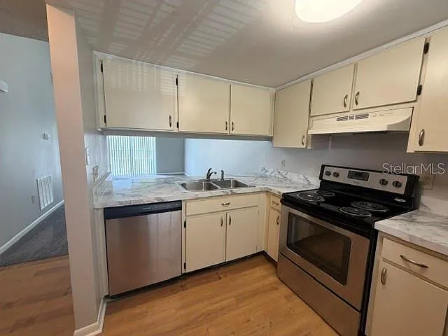 5013 Bordeaux Village Pl #202 — Photo 8