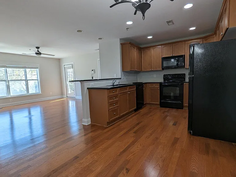 4752 Tatton Park Cir #2B — Photo 8