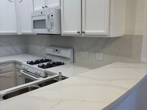 909 Jasmine Parke Dr APT 1
