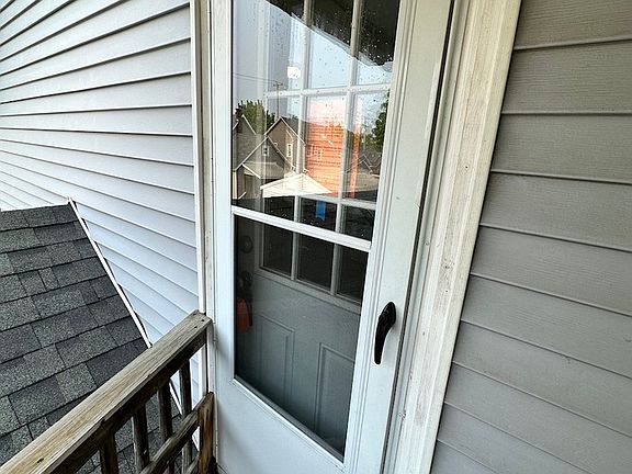 2nd image of 213 Gunnison Ave SW #2