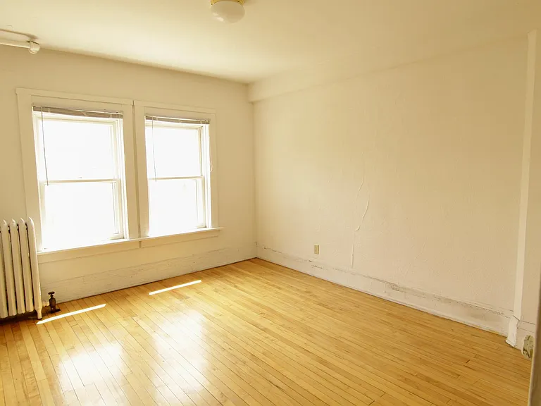 676 State St #405 — Photo 3