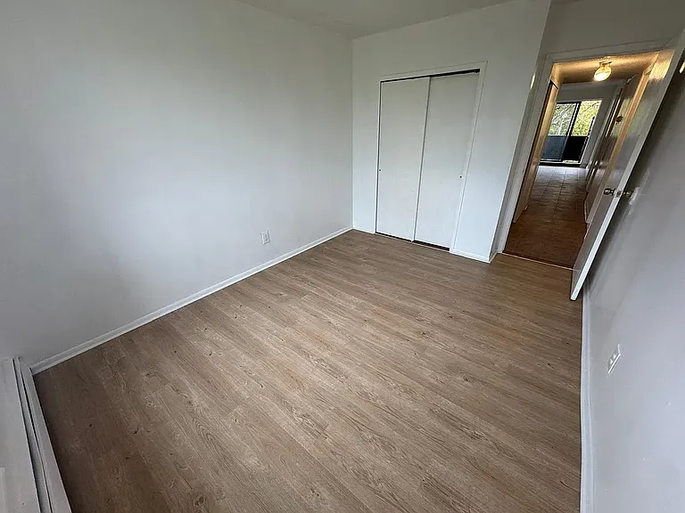Clover Pl — Photo 1