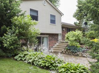 11599 Roberts Rd, Stockbridge, MI 49285