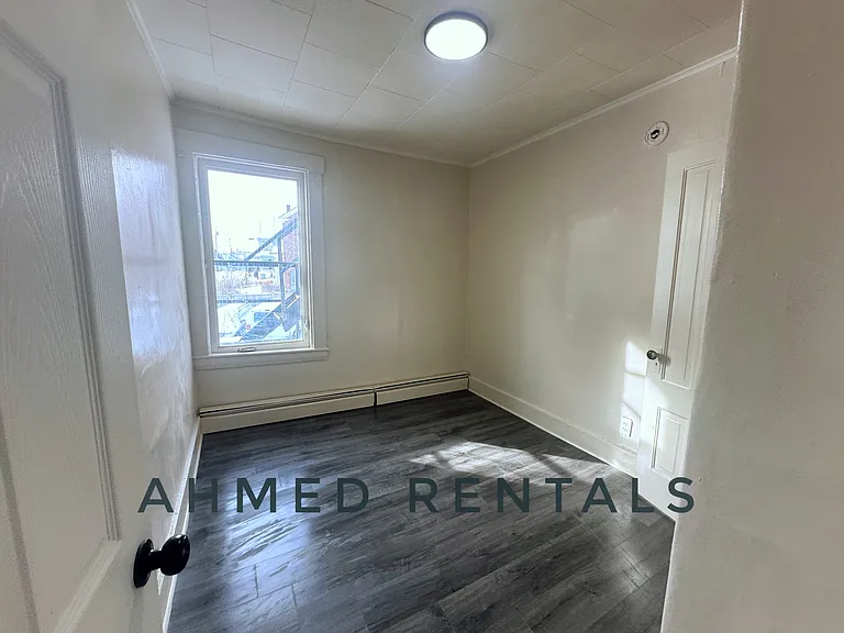 128 Alfred St #4 — Photo 16