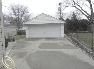 4th image of 29251 Barton St