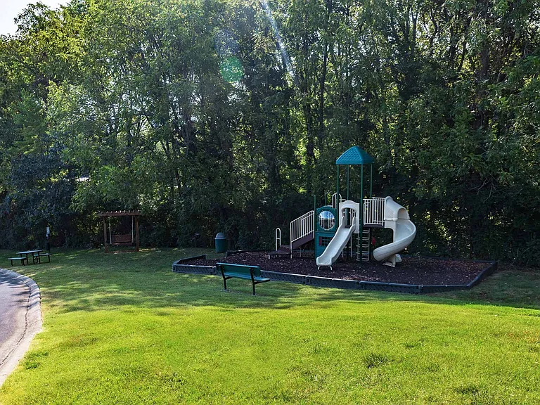 Legacy Hill — Photo 32