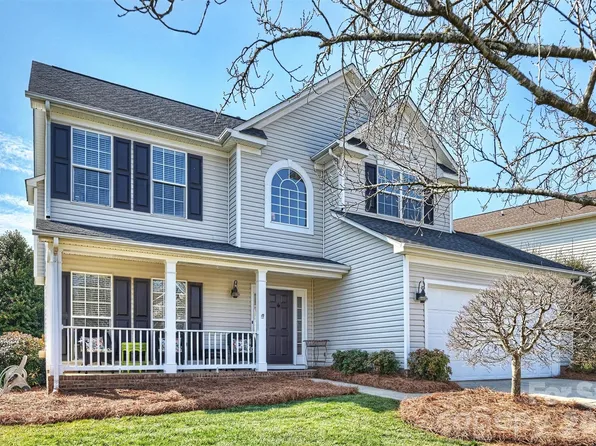 9528 Autumn Applause Dr, Charlotte, NC 28277