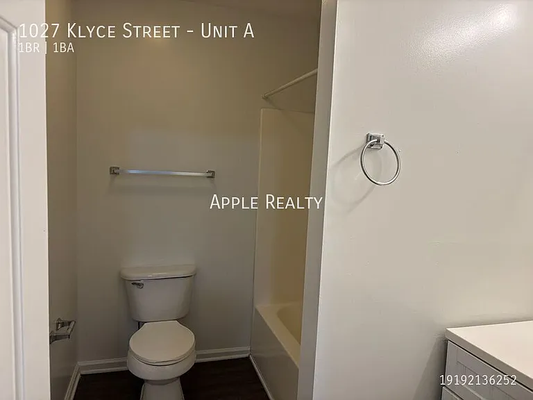 1027 Klyce St #A — Photo 8