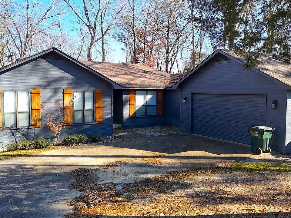1st image of 90 Roberts Dr