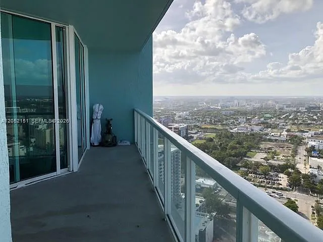 Quantum On The Bay Condo — Photo 2