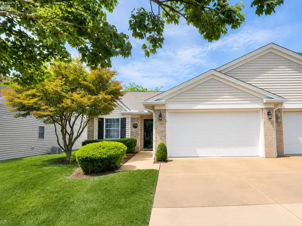 2106 Lakefield Dr, Huron, OH 44839