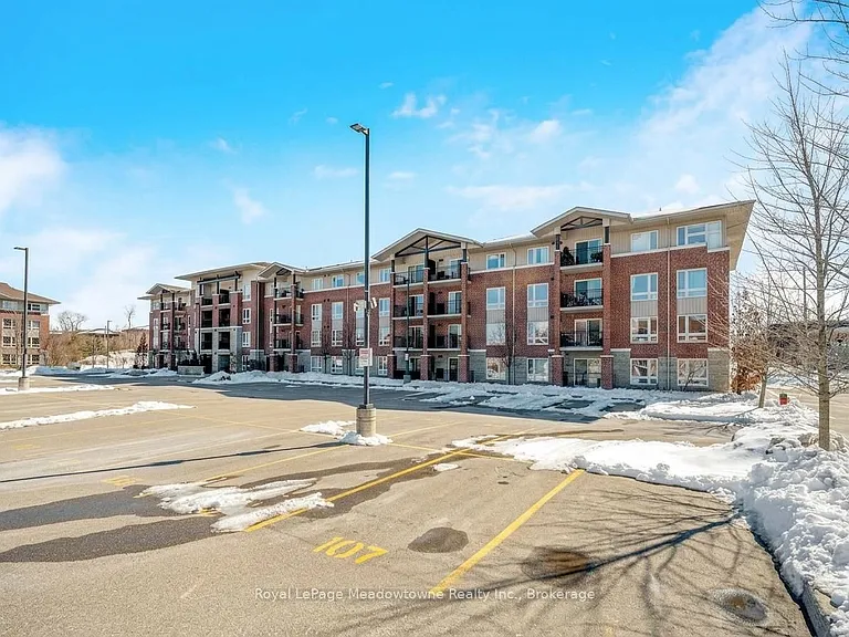 43 Goodwin Dr #307 — Photo 2
