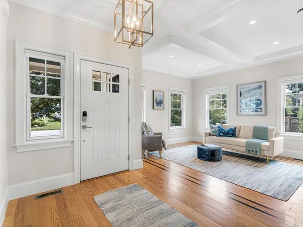 28 Maple St, Concord, MA 01742