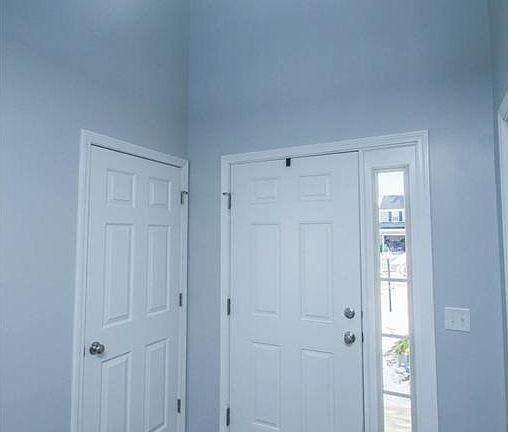 2nd image of 5347 Grovewood Ln