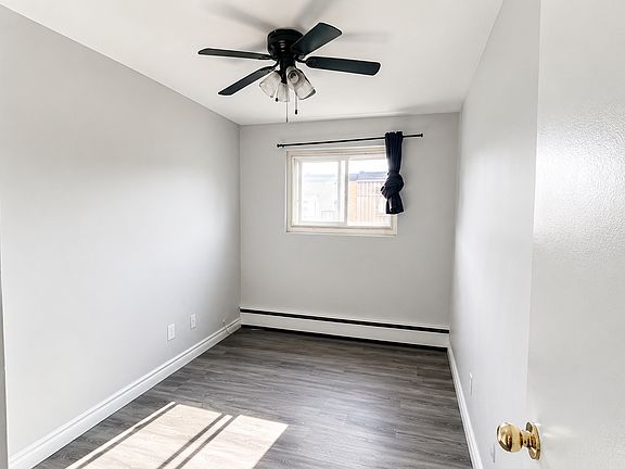 4th image of 333 Gibb St #16