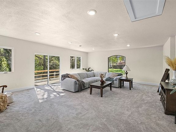 2nd image of 1280 Coler Dr