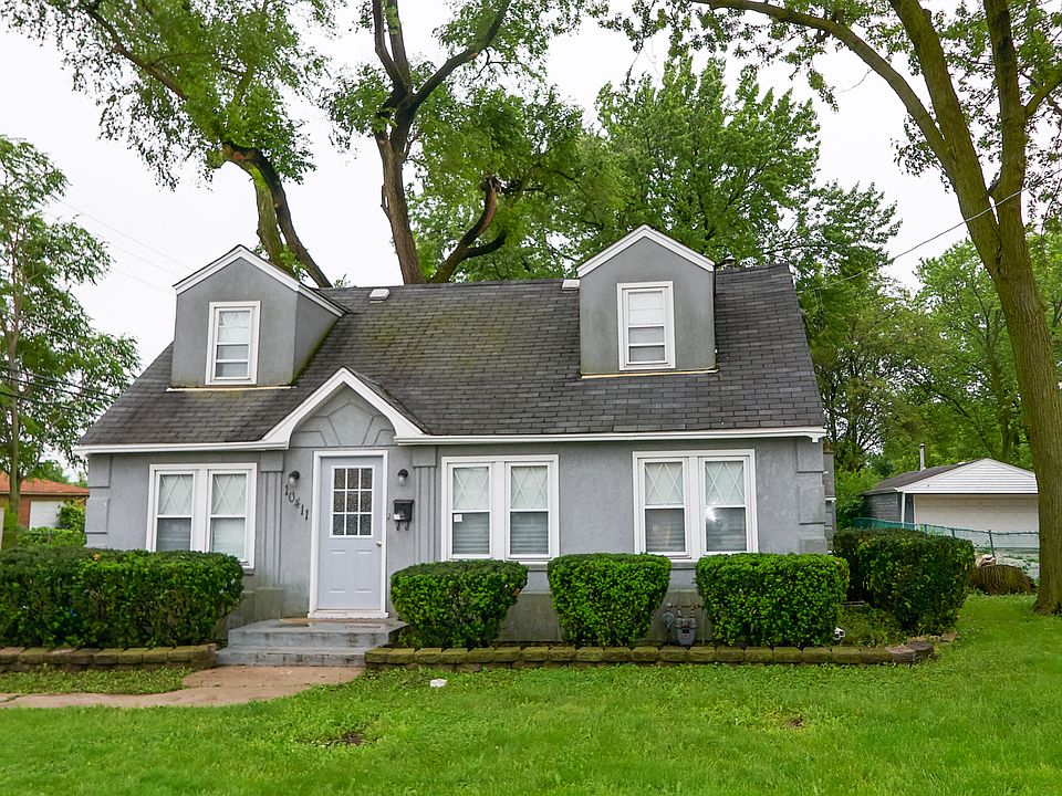 1st image of 10411 Diversey Ave #2