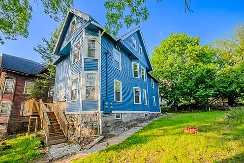 156 Waterville St — Photo 2