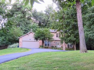216 Spring Oaks Dr, Ballwin, MO 63011