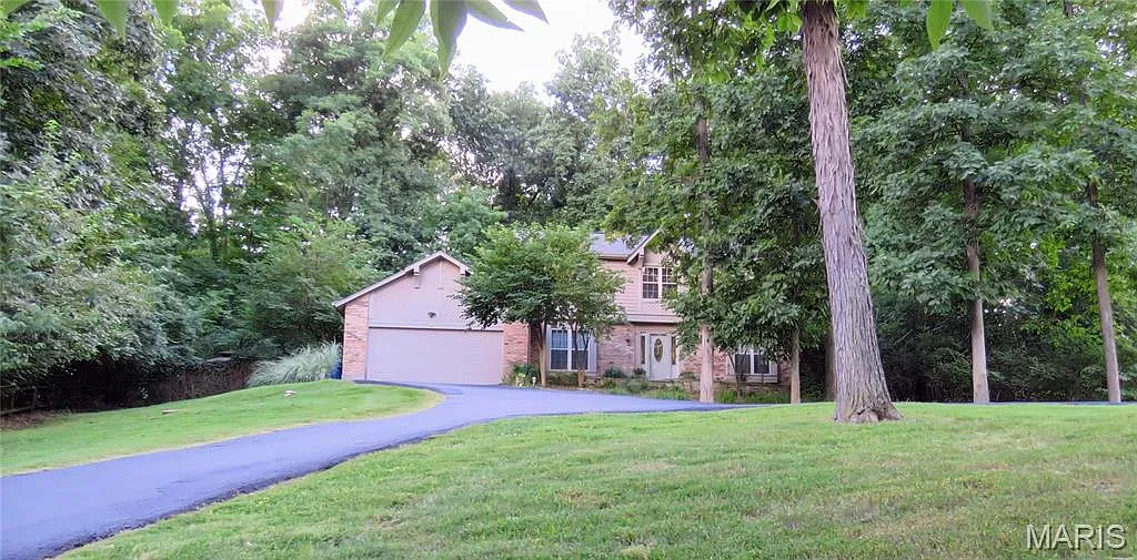 216 Spring Oaks Dr photo 1