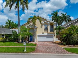 3570 Kent Dr, Naples, FL 34112