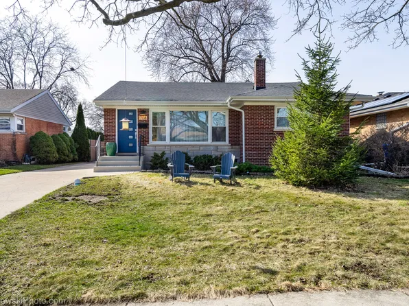 708 N Russel St, Mount Prospect, IL 60056