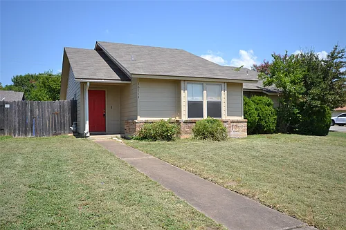 16114 Windermere Dr Photo 1