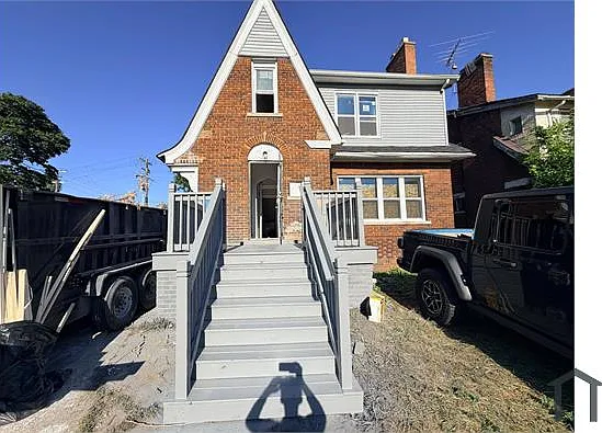 4 bed, 1887 sqft, $1,895 — Photo 1