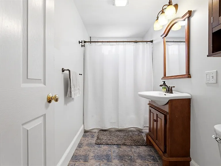10 Ashmont Ct #3 — Photo 17