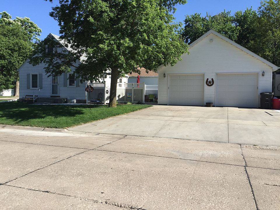 1st image of 1329 N McKaig Ave
