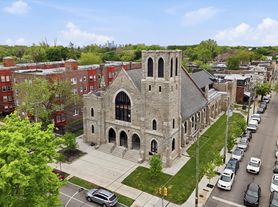 5250 Wayne, B