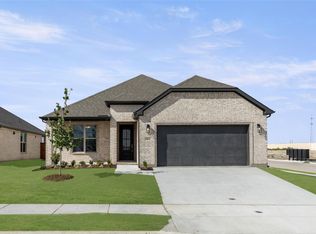 463 Silver Spgs, Lavon, TX 75166