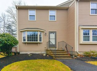 9 Pine Vw, Millis, MA 02054