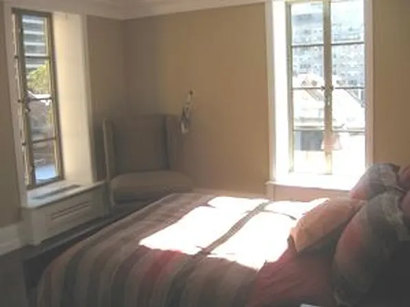 140 East 63rd Street image 1 of 9