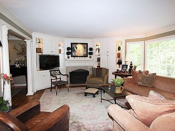 5th image of 501 Park Ln SE