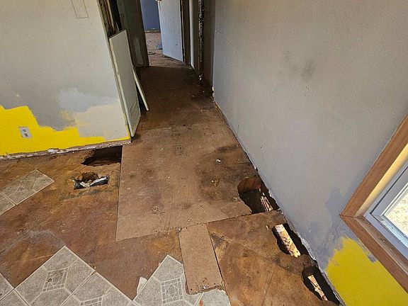 4th image of 2217 E 54th St S