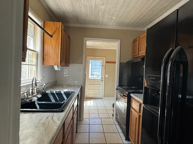 626 S Barlow St — Photo 13