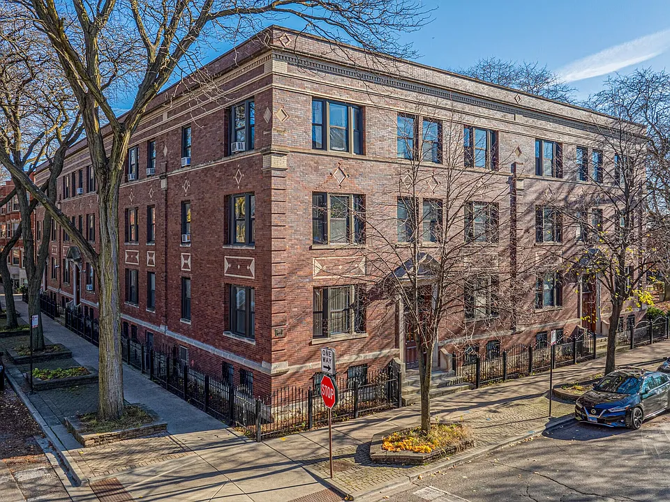 Woodlawn Commons Apartments