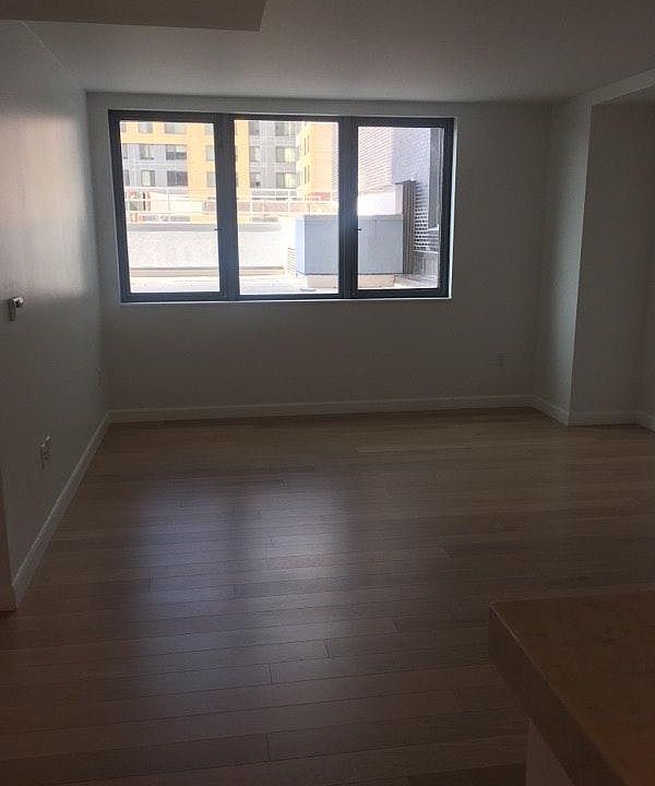 1st image of 13835 39th Ave APT 5A