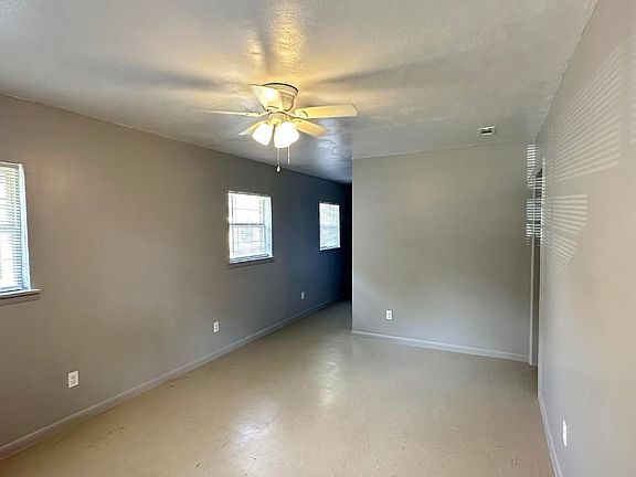 3rd image of 356 SW Meeting Ave