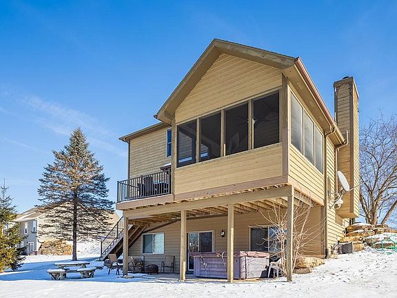 5th image of 13 Shorewood Dr