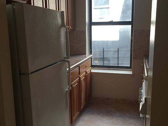 5th image of 514 Tinton Ave APT 24N