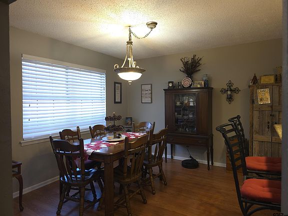 4th image of 109 Randal Ln