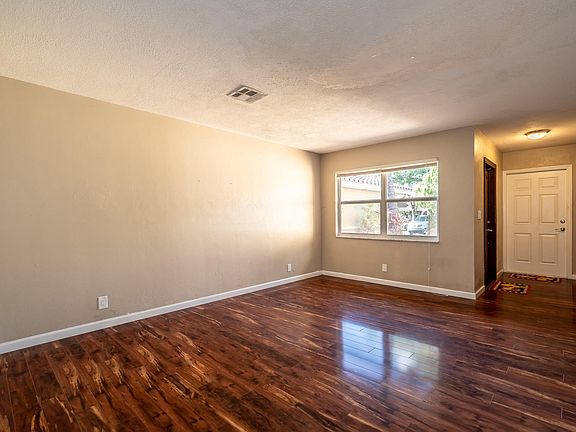 5th image of 10362 NW 31st St